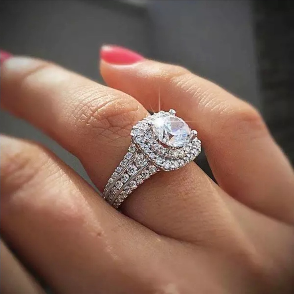 14K White Gold Natural Moissanite Ring - Picture 4 of 5